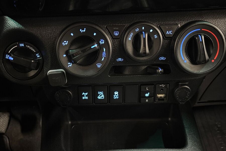 Toyota Hilux vaihtoauto