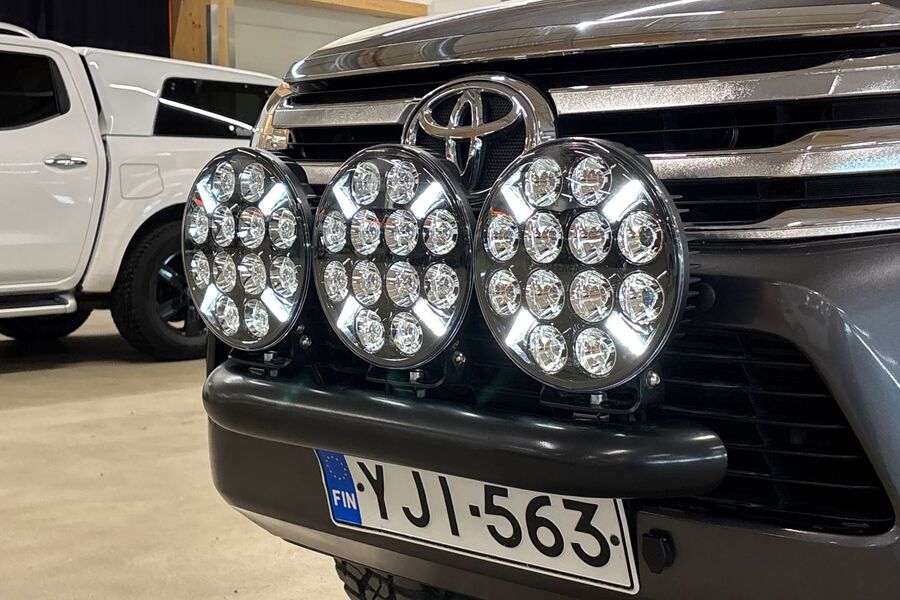 Toyota Hilux vaihtoauto