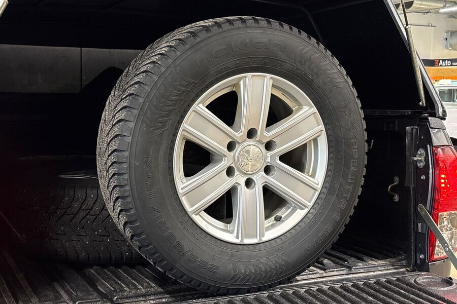 Toyota Hilux vaihtoauto