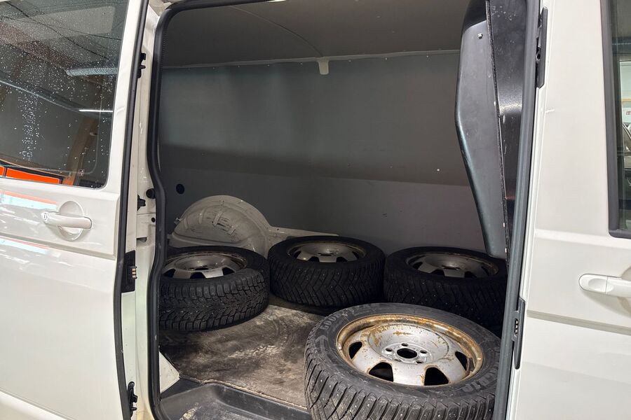 Volkswagen Transporter vaihtoauto