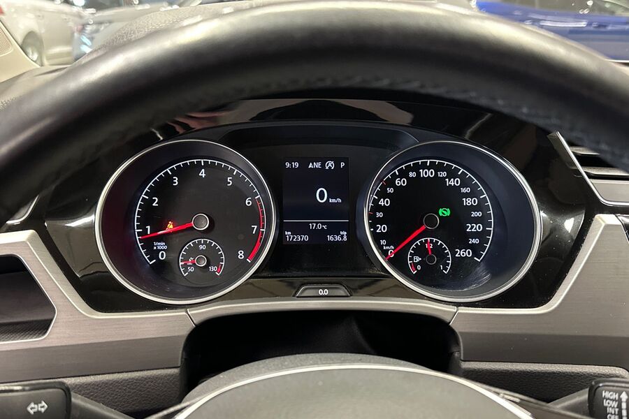 Volkswagen Touran vaihtoauto