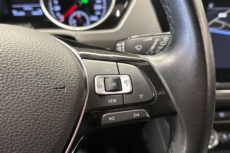 Volkswagen Touran vaihtoauto