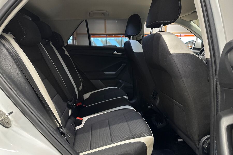 Volkswagen T-Roc vaihtoauto