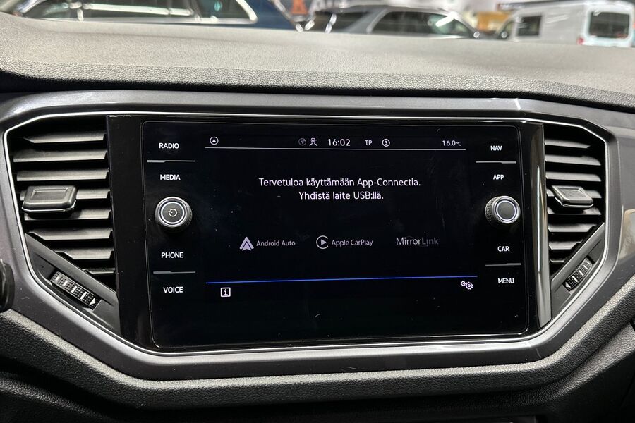 Volkswagen T-Roc vaihtoauto