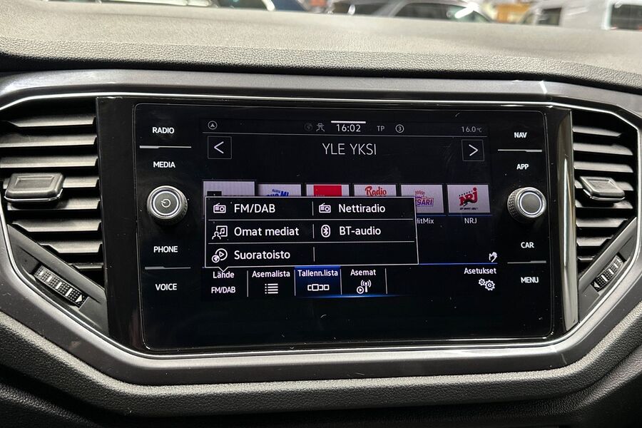 Volkswagen T-Roc vaihtoauto