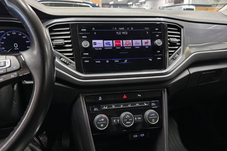 Volkswagen T-Roc vaihtoauto