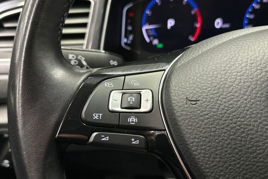 Volkswagen T-Roc vaihtoauto