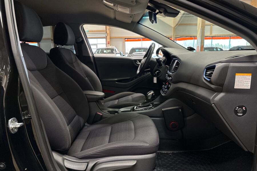 Hyundai IONIQ hybrid vaihtoauto