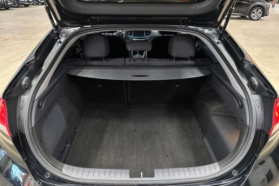 Hyundai IONIQ hybrid vaihtoauto
