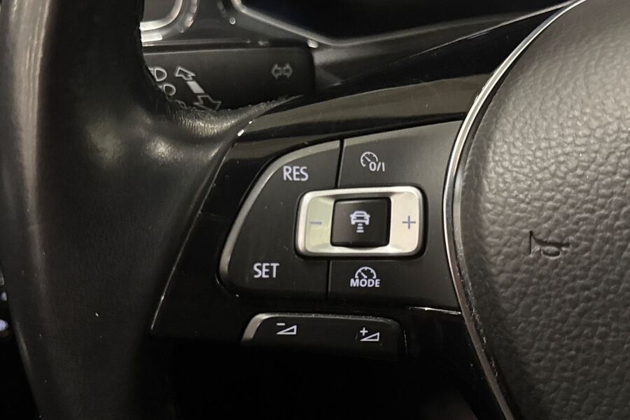 Volkswagen T-Roc vaihtoauto