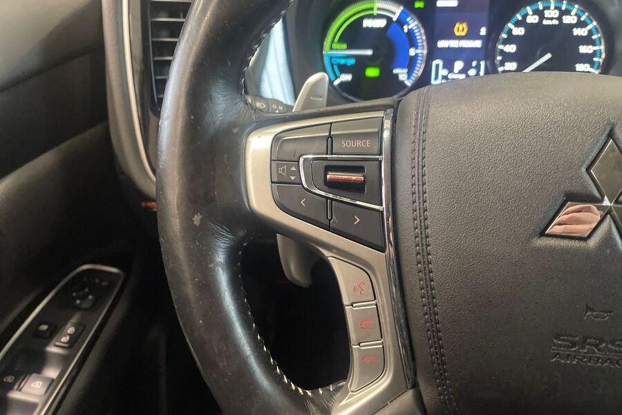 Mitsubishi Outlander PHEV vaihtoauto