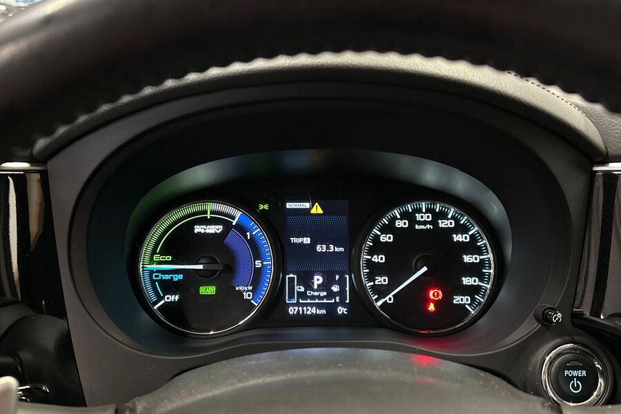 Mitsubishi Outlander PHEV vaihtoauto