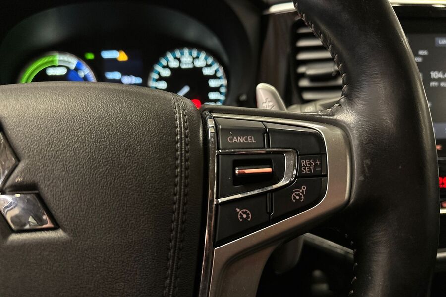 Mitsubishi Outlander PHEV vaihtoauto