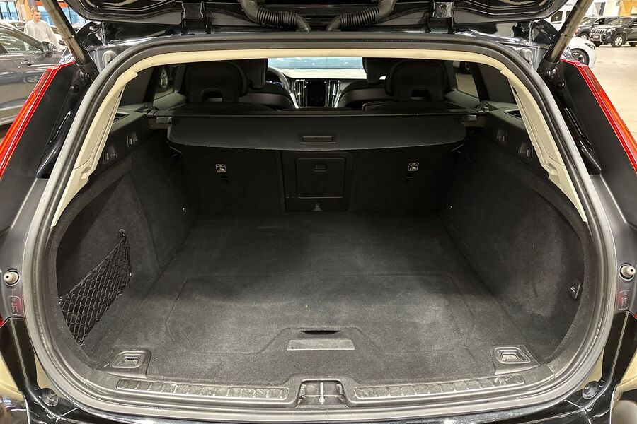 Volvo V60 Cross Country vaihtoauto