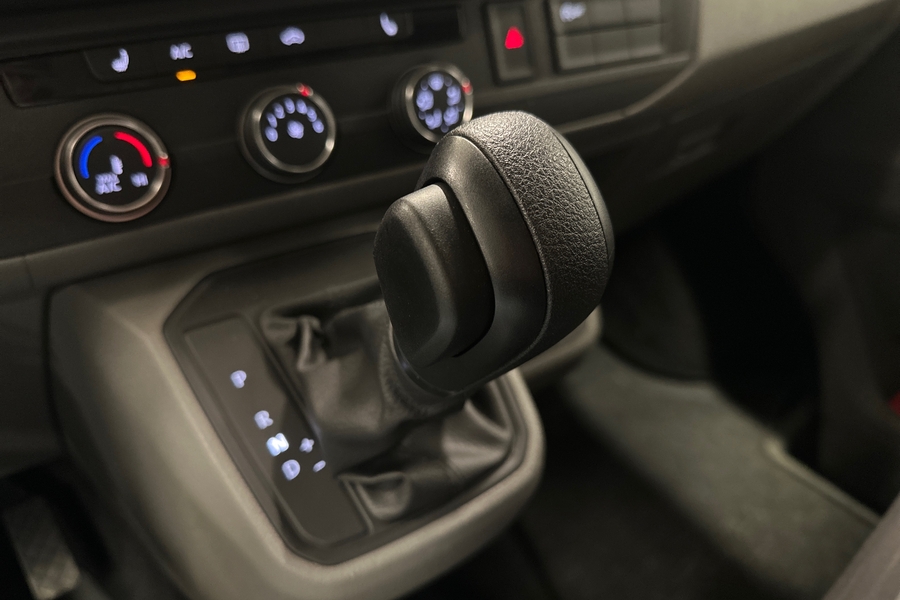 Volkswagen Caravelle vaihtoauto