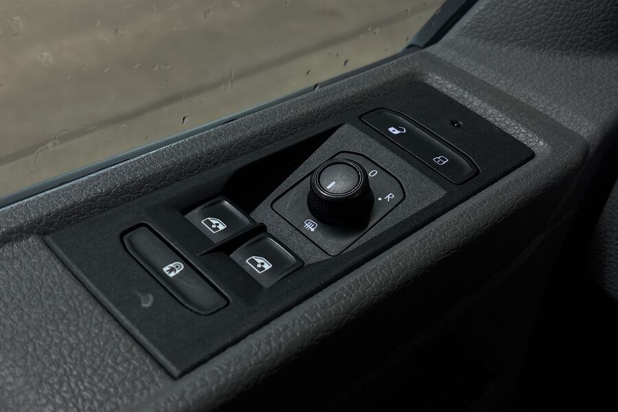 Volkswagen Caravelle vaihtoauto