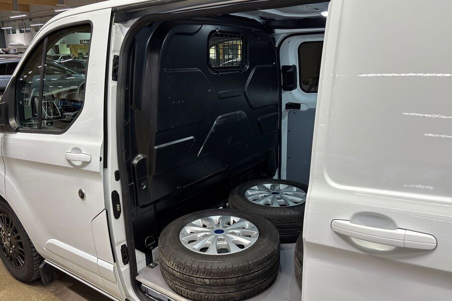 Ford Transit Custom vaihtoauto