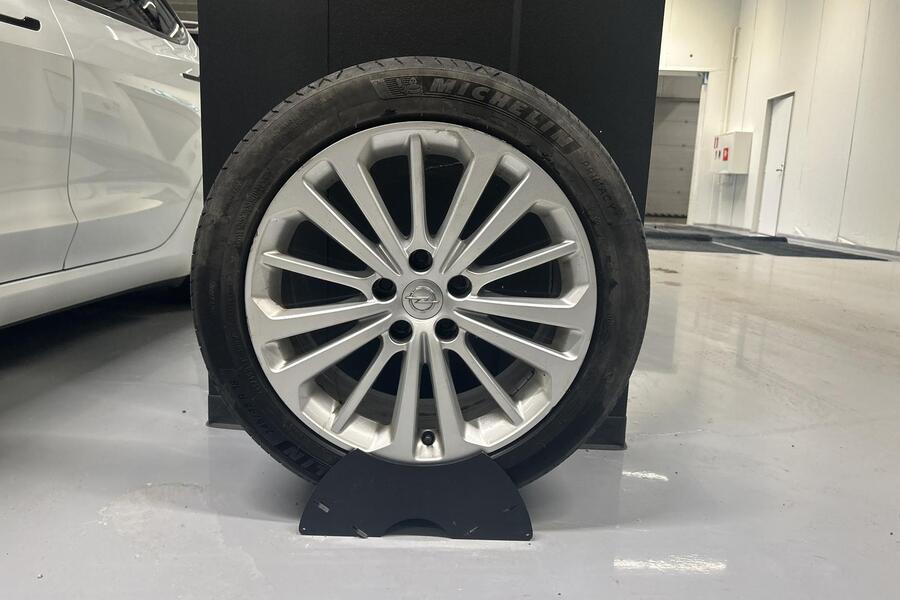 Opel Insignia vaihtoauto