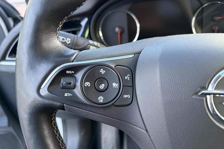 Opel Insignia vaihtoauto