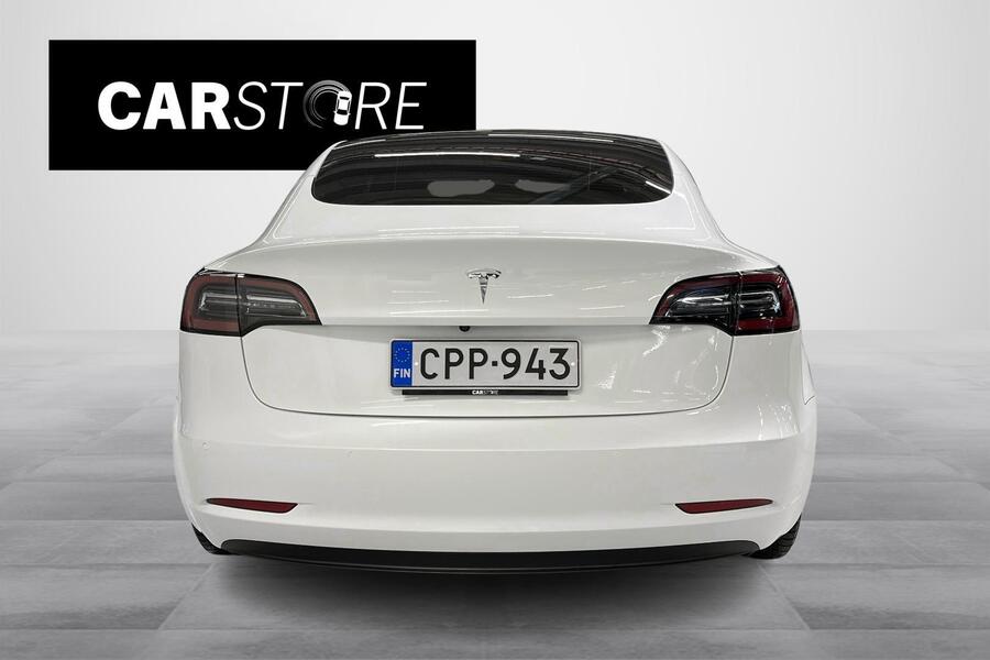 Tesla Model 3 vaihtoauto