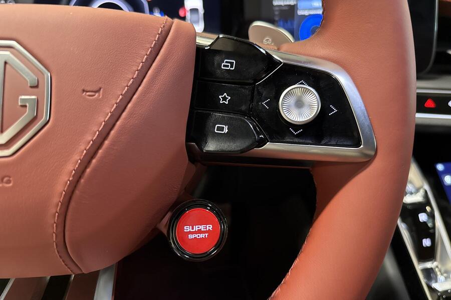 MG Cyberster vaihtoauto