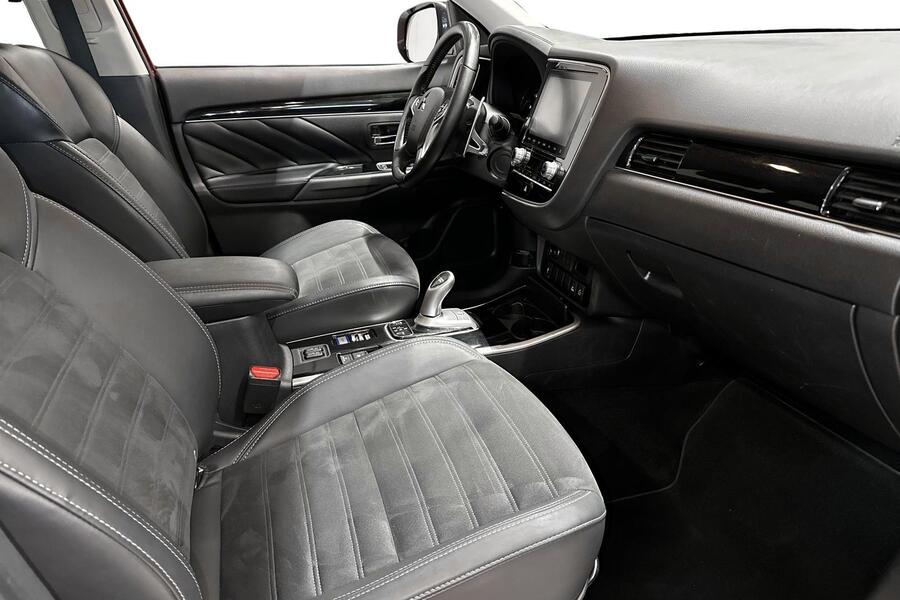 Mitsubishi Outlander PHEV vaihtoauto