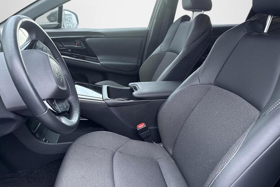 Toyota bZ4X vaihtoauto