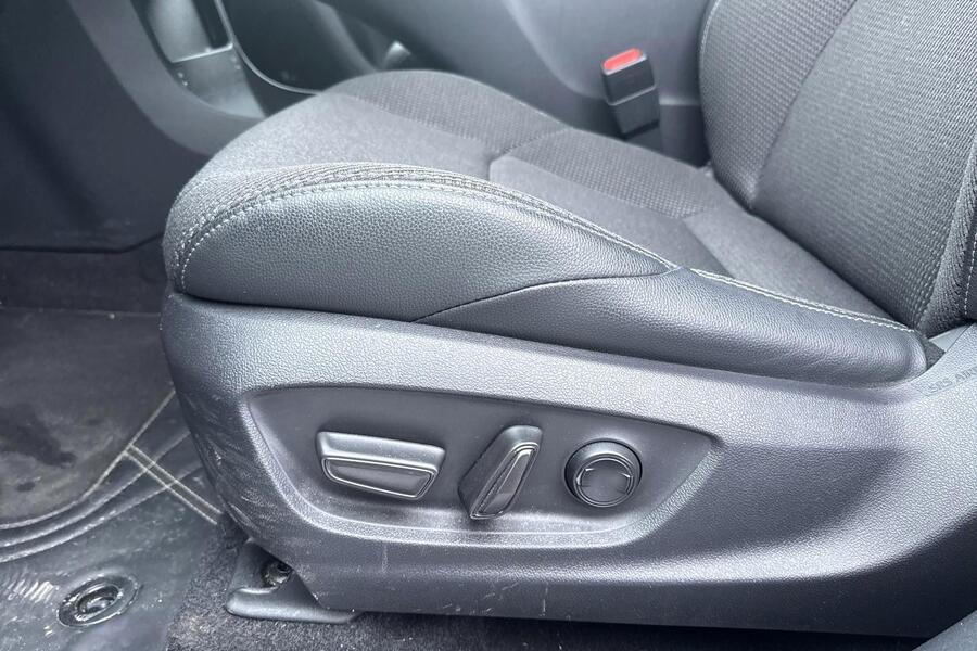 Toyota bZ4X vaihtoauto