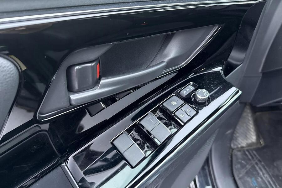 Toyota bZ4X vaihtoauto