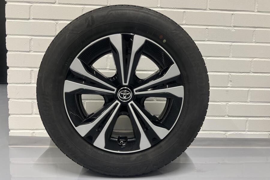 Toyota bZ4X vaihtoauto