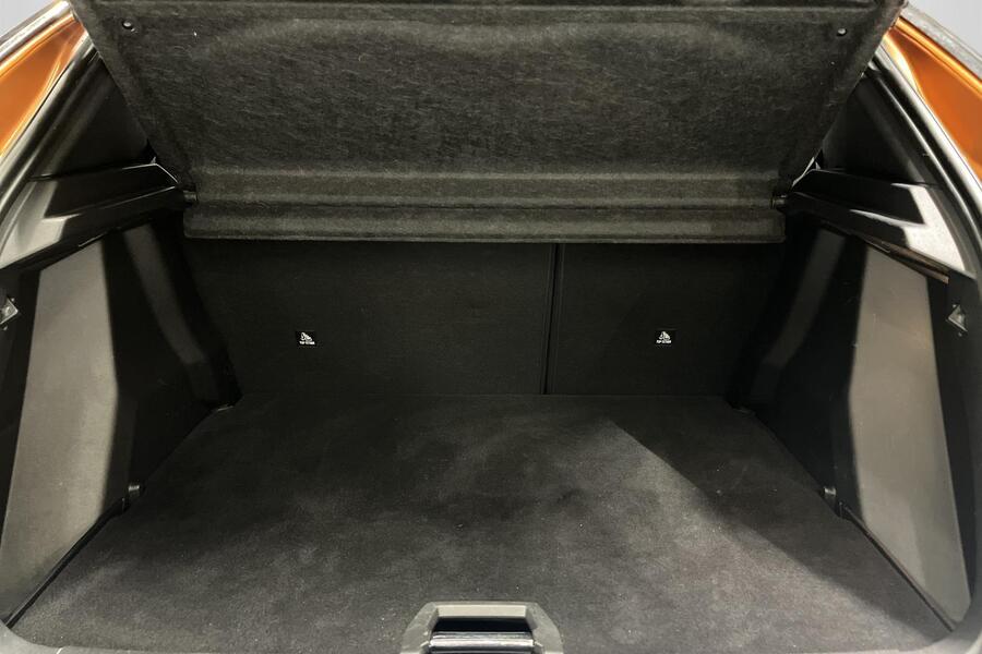 Peugeot e-2008 vaihtoauto