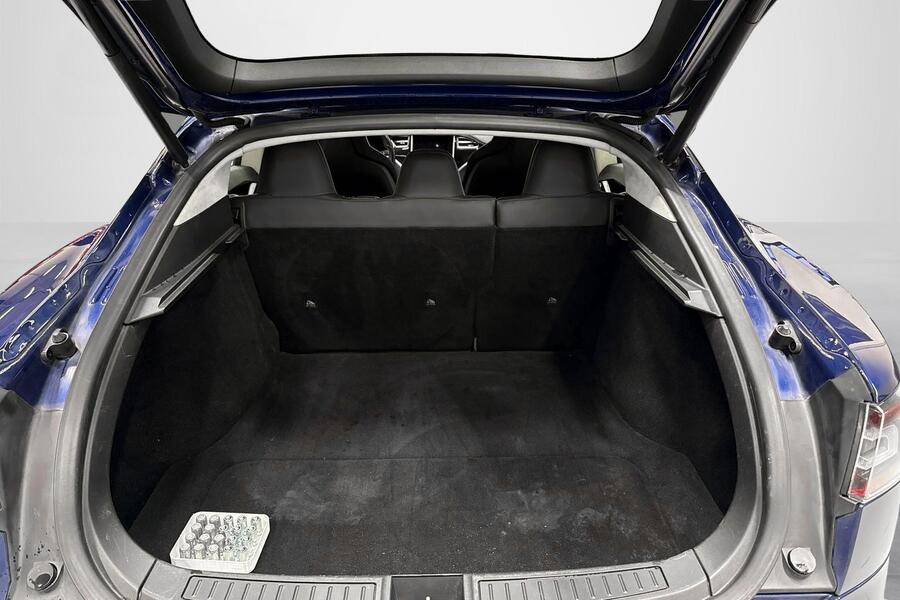 Tesla Model S vaihtoauto