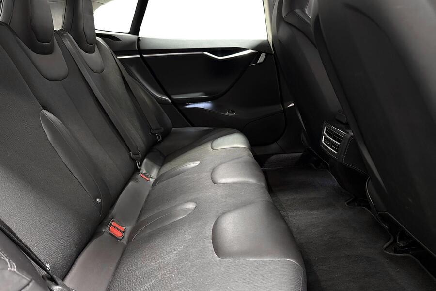 Tesla Model S vaihtoauto