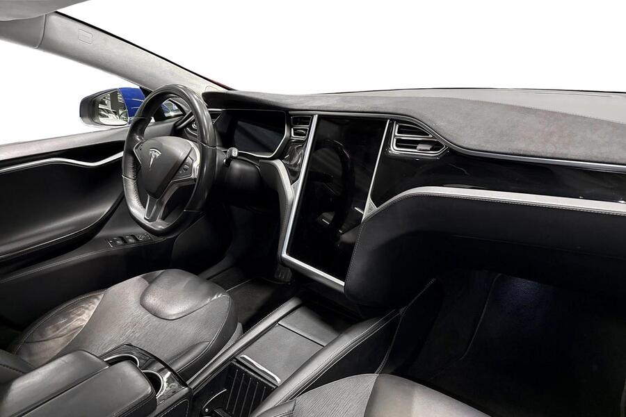 Tesla Model S vaihtoauto