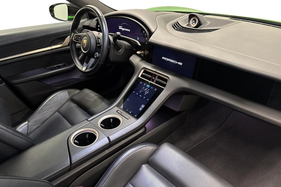 Porsche Taycan vaihtoauto