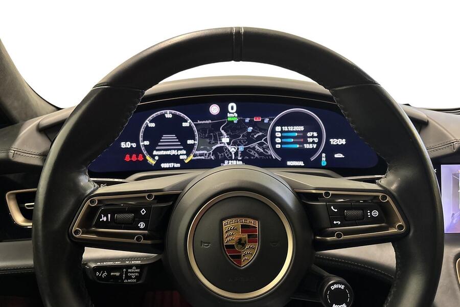 Porsche Taycan vaihtoauto