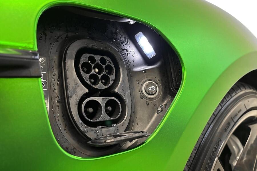 Porsche Taycan vaihtoauto