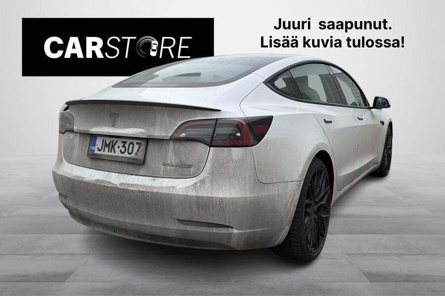 Tesla Model 3 vaihtoauto