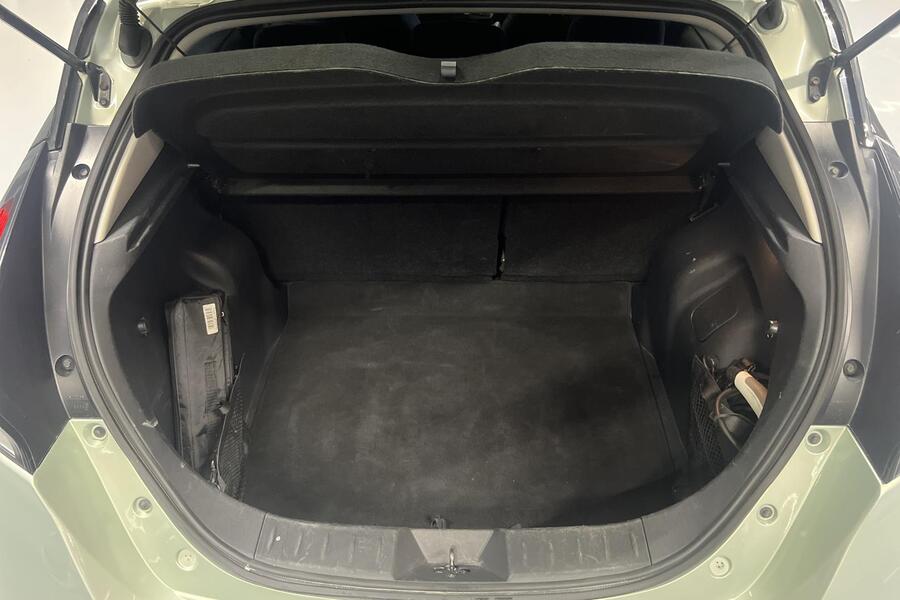 Nissan Leaf vaihtoauto