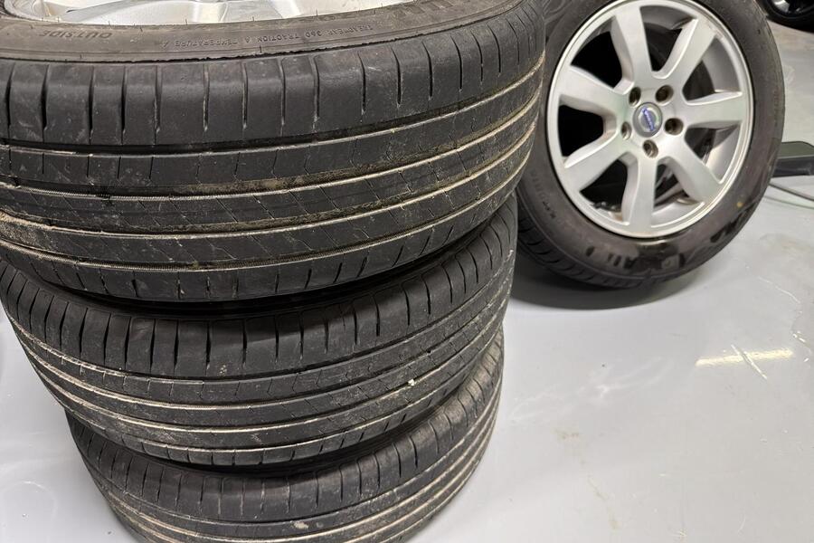 Volvo V60 vaihtoauto