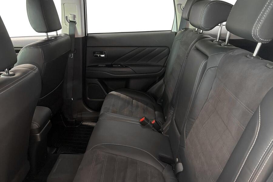 Mitsubishi Outlander PHEV vaihtoauto