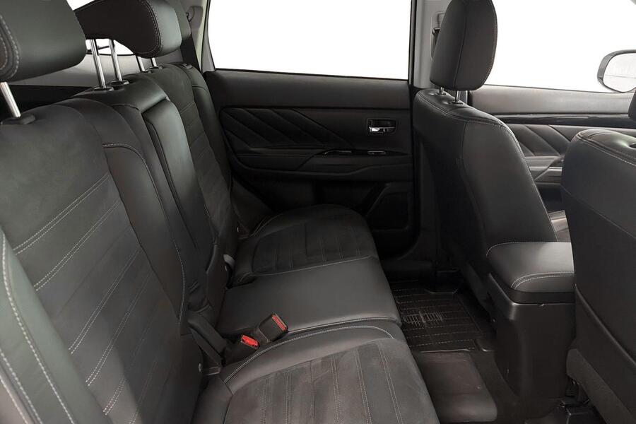 Mitsubishi Outlander PHEV vaihtoauto