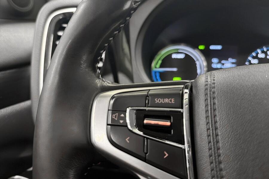 Mitsubishi Outlander PHEV vaihtoauto