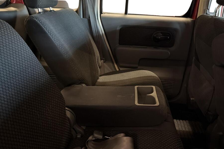 Nissan Cube vaihtoauto