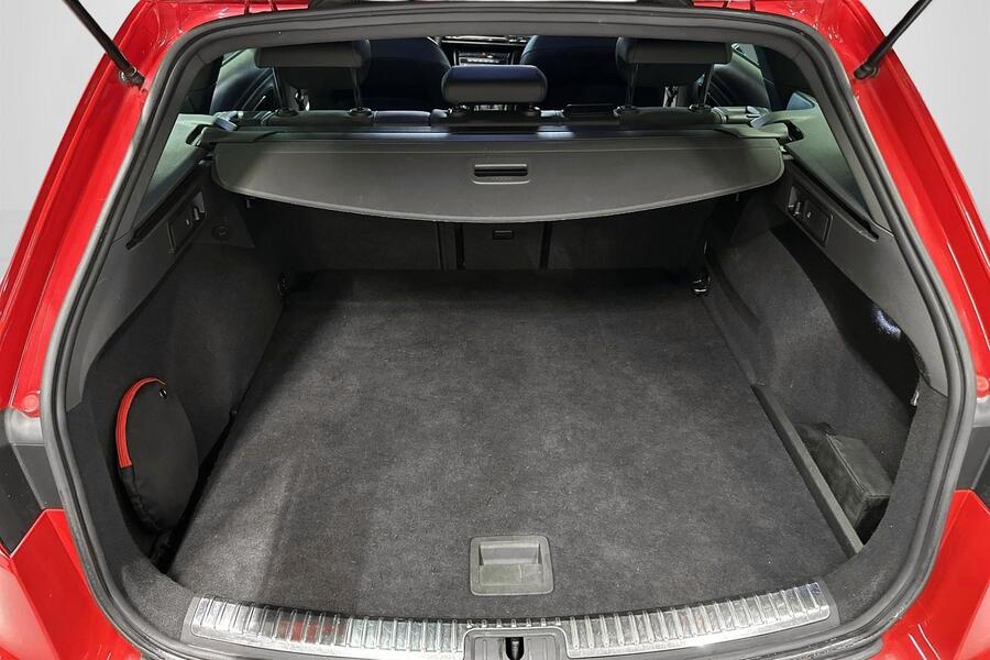 SEAT Leon Sportstourer vaihtoauto