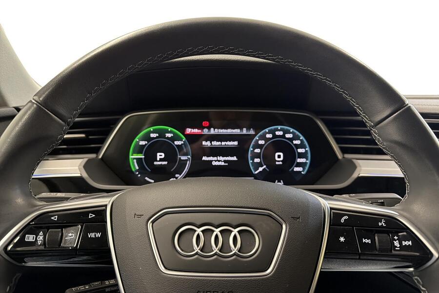 Audi Q8 e-tron vaihtoauto