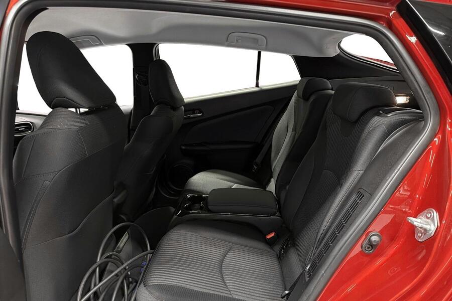 Toyota Prius Plug-in vaihtoauto