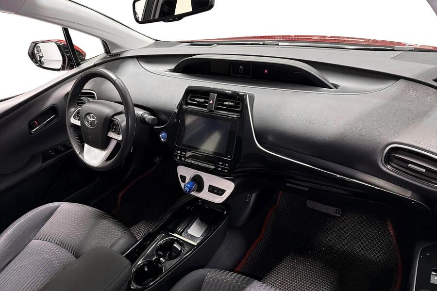 Toyota Prius Plug-in vaihtoauto