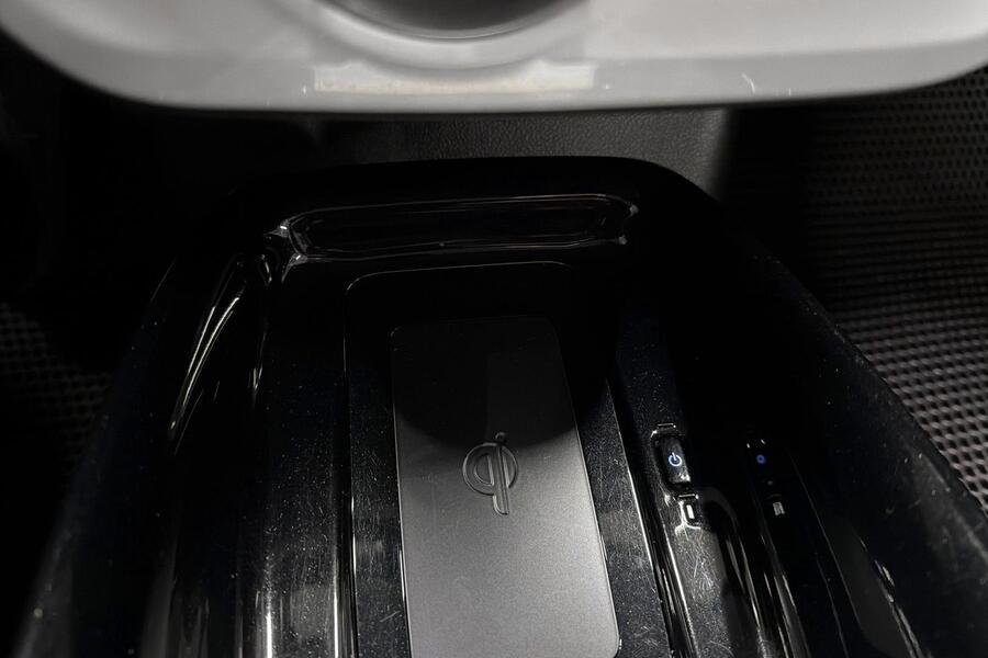 Toyota Prius Plug-in vaihtoauto