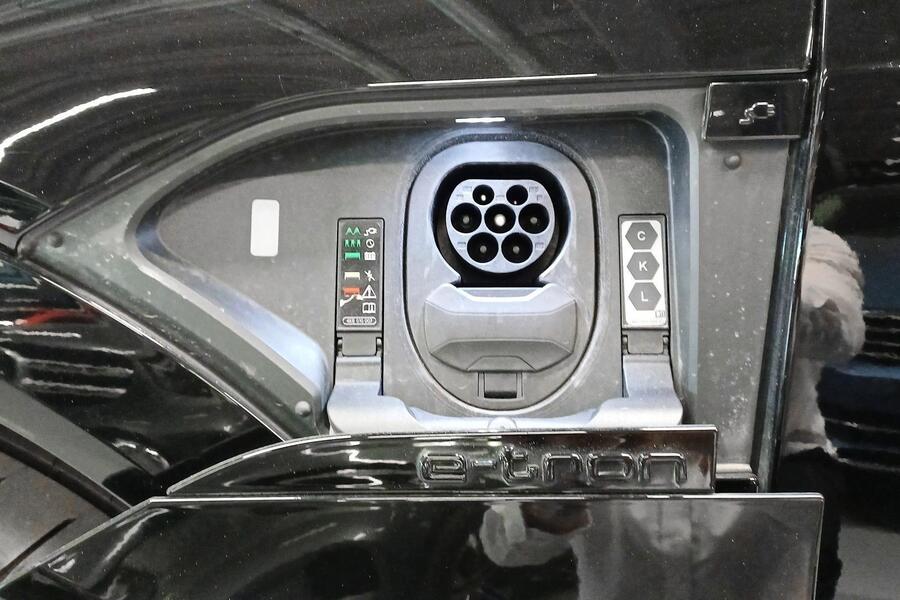 Audi Q8 e-tron vaihtoauto